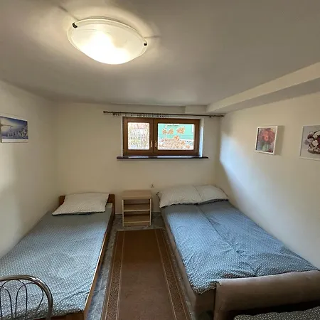 Szkolna 9 Затор